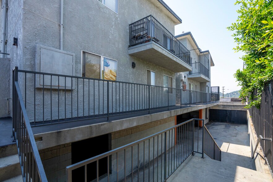 More Photos Of 117 S Avenue 64, Los Angeles Apartments For Sale