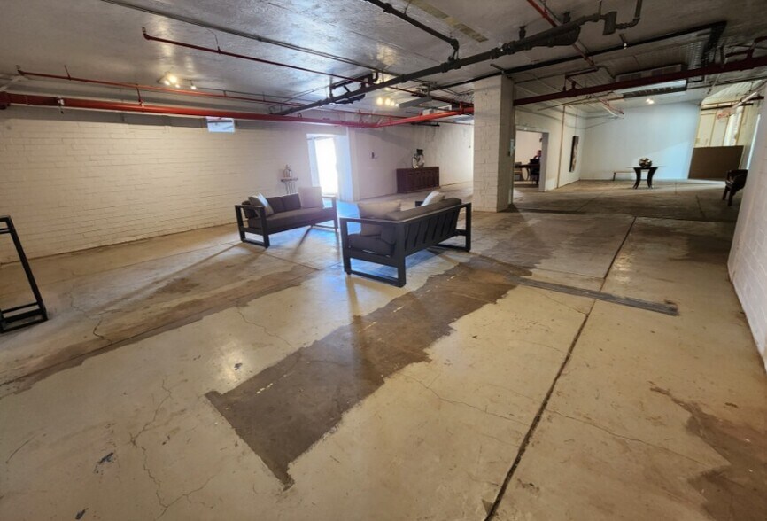 More Photos Of 1624 E Washington St, Phoenix Warehouse For Lease