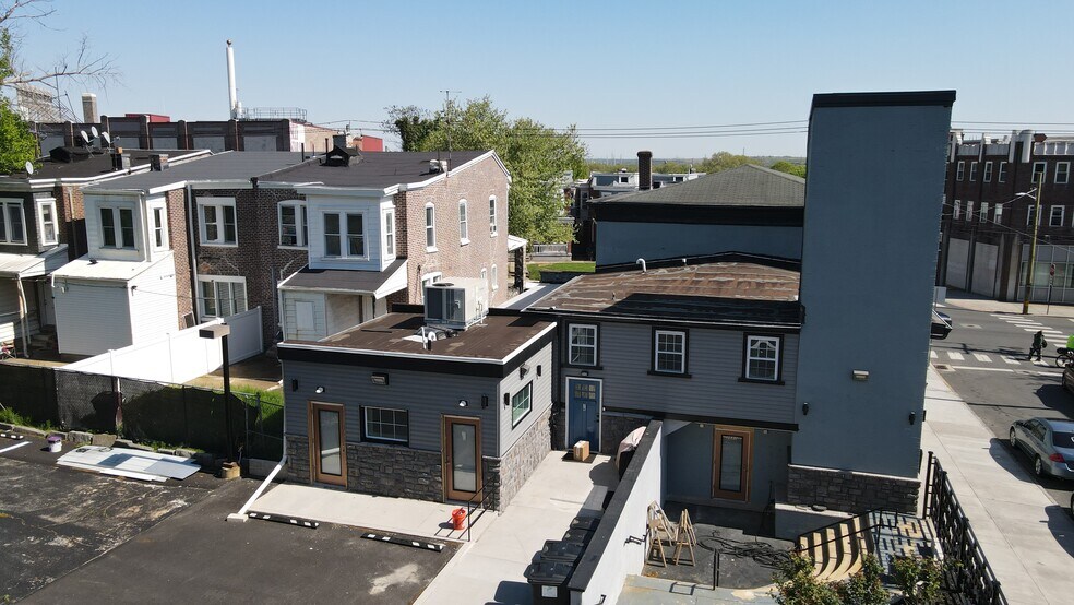 More Photos Of 2501 N Market St, Wilmington Storefront Retail Residential For Sale
