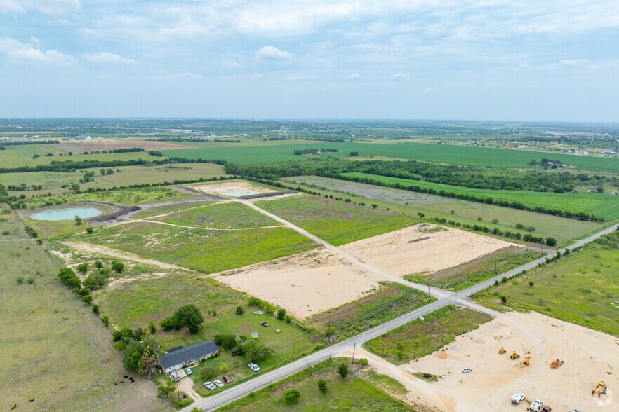 More Photos Of 1001 Rohde Road, Kyle Land For Lease