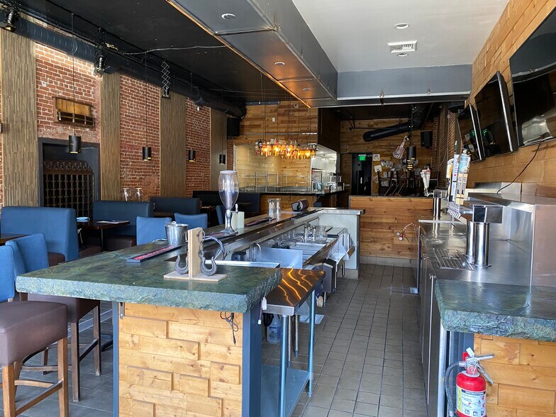 More Photos Of 43 E Colorado Blvd, Pasadena Restaurant For Sale