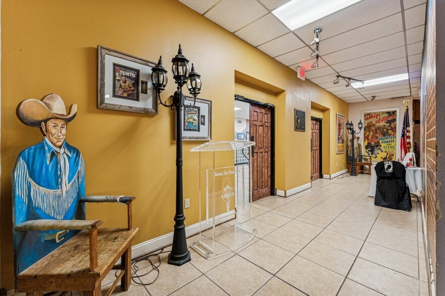 More Photos Of 1005 SW 4th St, Moore Religious Facility For Sale