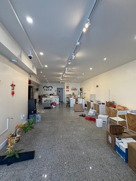 More Photos Of 2244 Hylan Blvd, Staten Island Storefront Retail Office For Lease