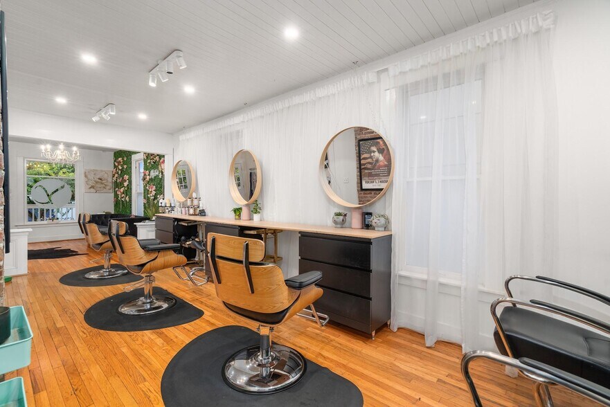 More Photos Of 5011 NE 13th Ave, Portland Office For Sale