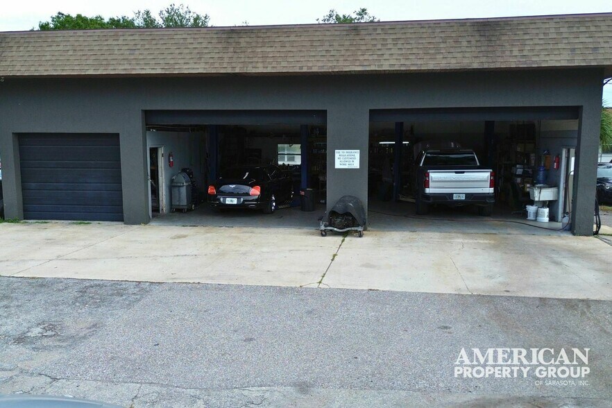 More Photos Of 3220 9th St W, Bradenton Auto Dealership For Sale