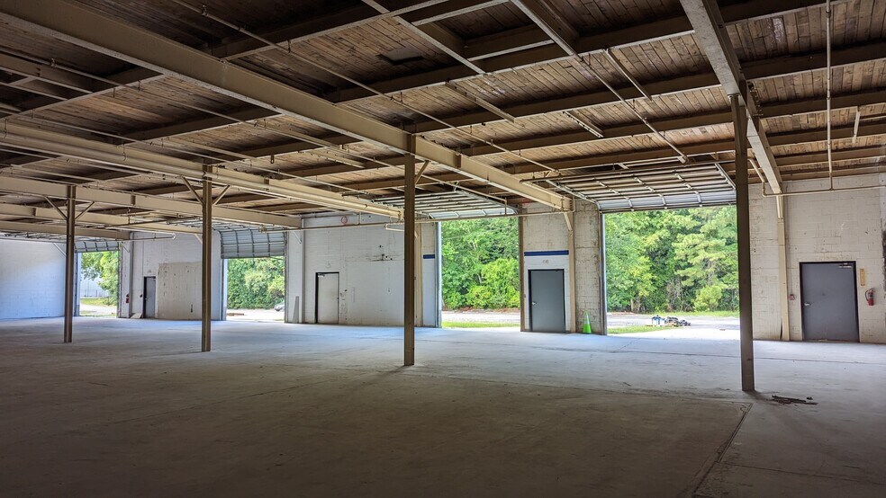 More Photos Of 1519 N 23rd St, Wilmington Industrial For Lease