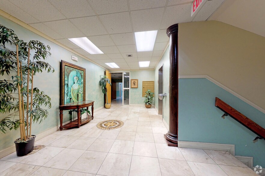 More Photos Of 2700-2770 W Atlantic Blvd, Pompano Beach Freestanding For Lease