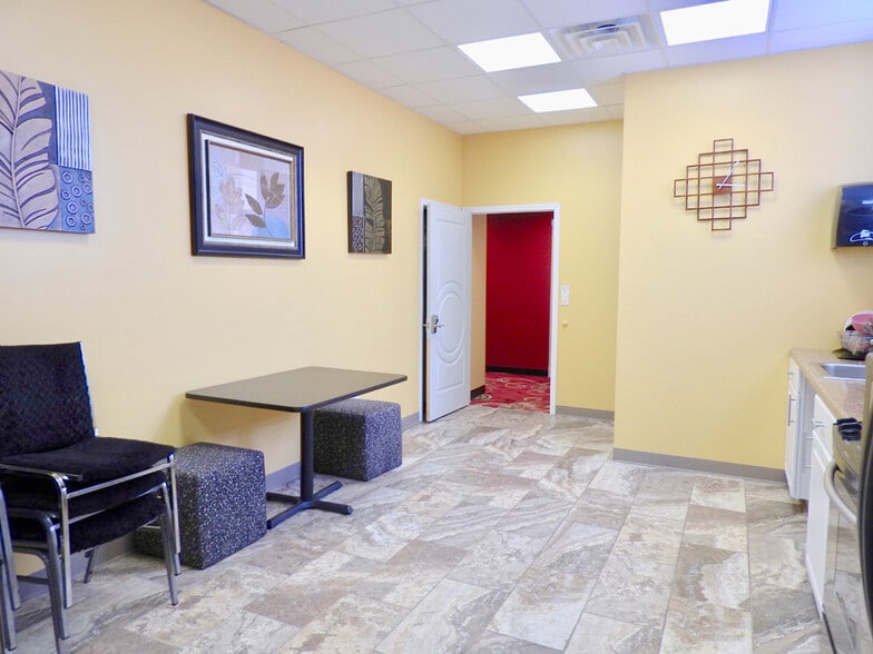 More Photos Of 440 Niagara Falls Blvd, Buffalo Medical For Sale