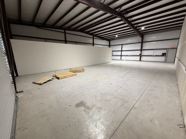 More Photos Of 299 Navarro Dr, Seguin Unknown For Lease