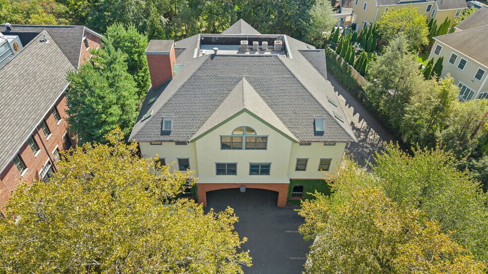 More Photos Of 135 Rennell Dr, Southport Office For Sale