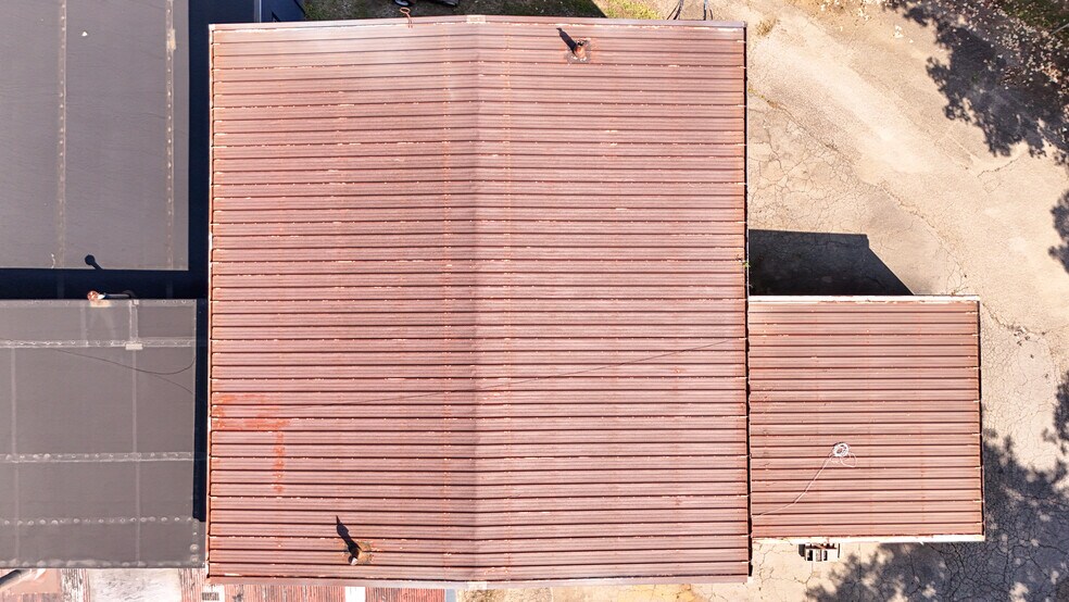 More Photos Of 1702 Wheeling Ave, Glen Dale Manufacturing For Sale