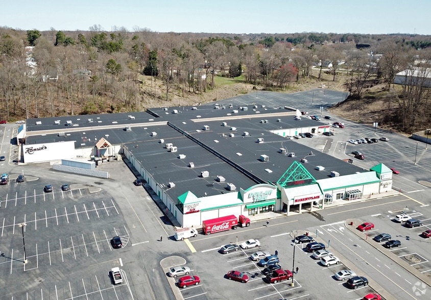 More Photos Of 2091-2105 Peters Creek Pky, Winston-Salem Unknown For Lease