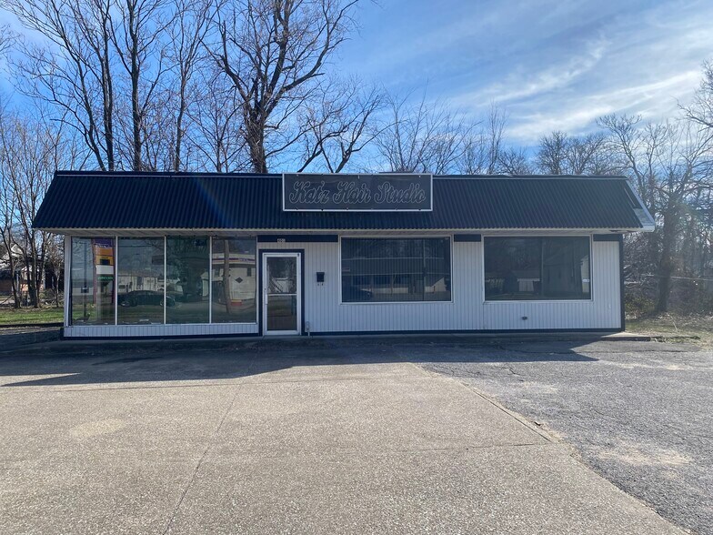 More Photos Of 401 S Kentucky Ave, Evansville Freestanding For Sale
