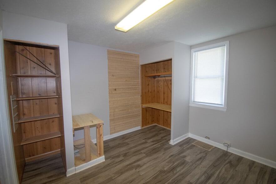 More Photos Of 1498-1502 W Main St, Tipp City Loft Creative Space For Lease
