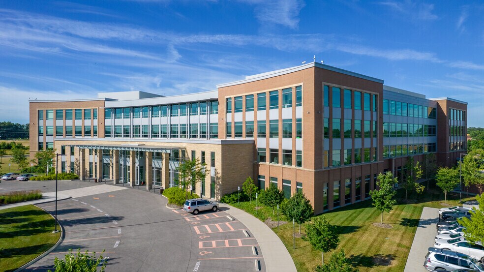 More Photos Of 4900 E Dublin Granville Rd, Columbus Office For Sale