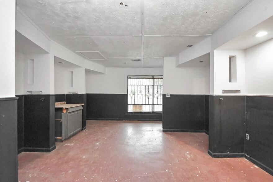 More Photos Of 8101 Tidwell Rd, Houston Freestanding For Sale
