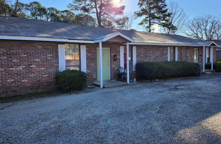 More Photos Of Main St, Benton Specialty For Sale