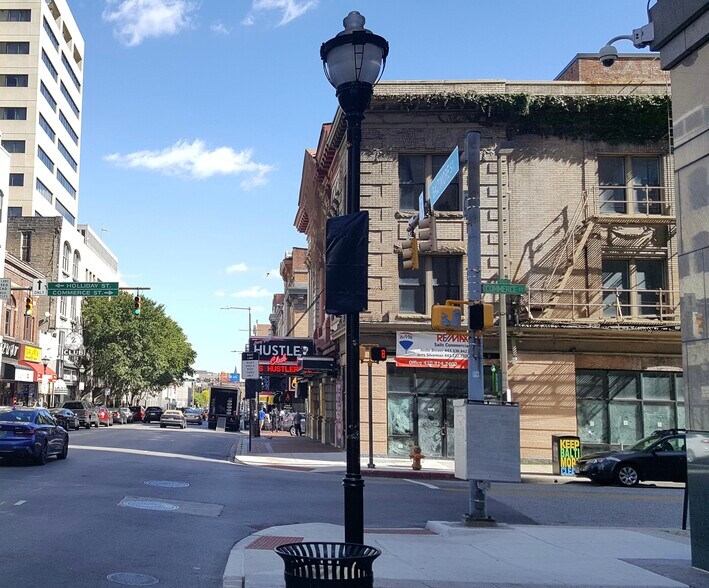 More Photos Of 401 E Baltimore St, Baltimore Bar For Sale