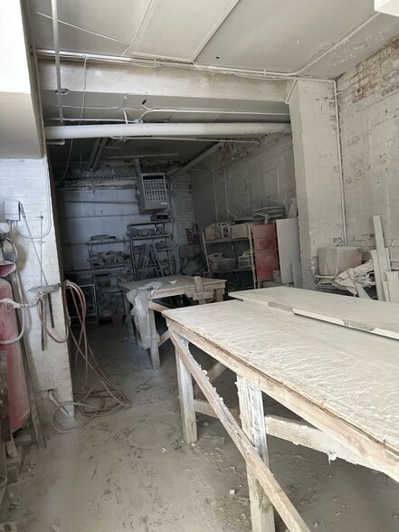More Photos Of 815 S Cicero Ave, Chicago Light Manufacturing For Sale