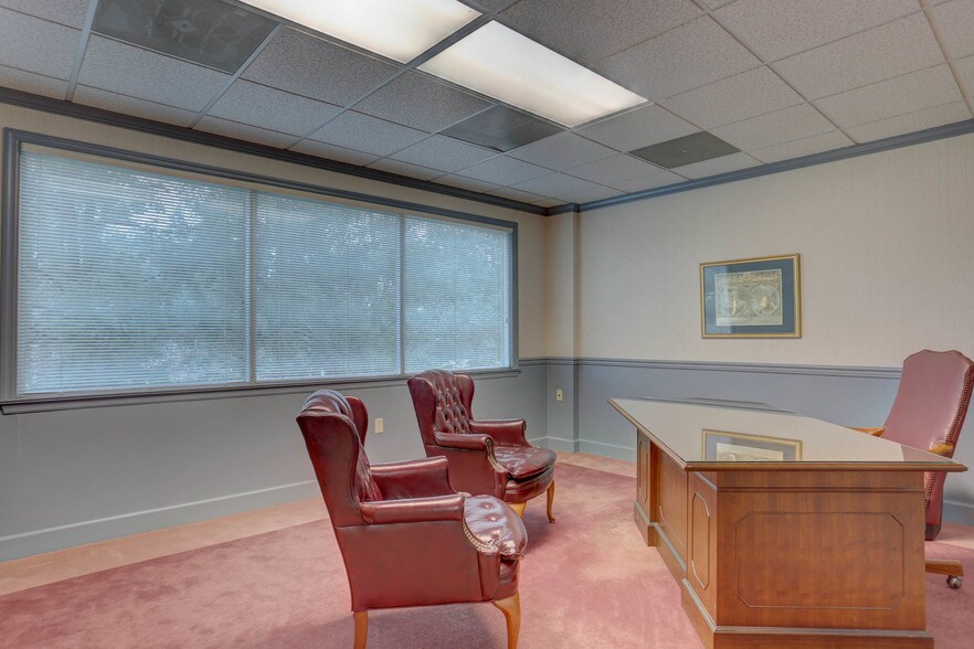 More Photos Of 930 Red Rose Ct, Lancaster Medical For Lease