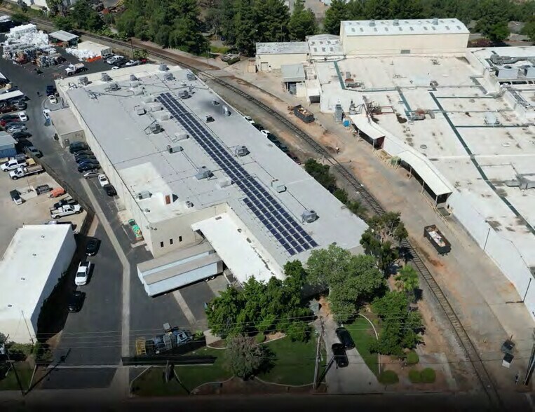 More Photos Of 5867 Jasmine St, Riverside Manufacturing For Lease