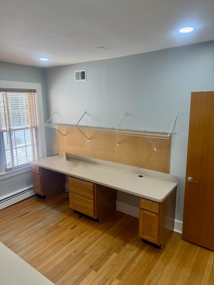 More Photos Of 969 Broad St, Bloomfield Office For Sale