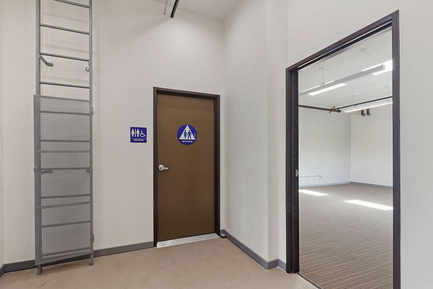 More Photos Of 3019 W Beverly Blvd, Montebello Loft Creative Space For Lease