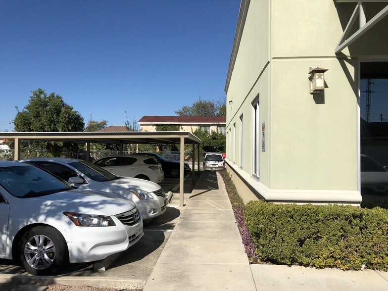 More Photos Of 7127 Somerset Rd, San Antonio Medical For Lease