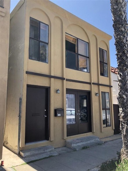 More Photos Of 4741 Point Loma Ave, San Diego Storefront Retail Residential For Lease