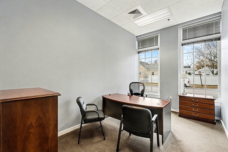 More Photos Of 415-417 Wolfe St, Fredericksburg Medical For Lease