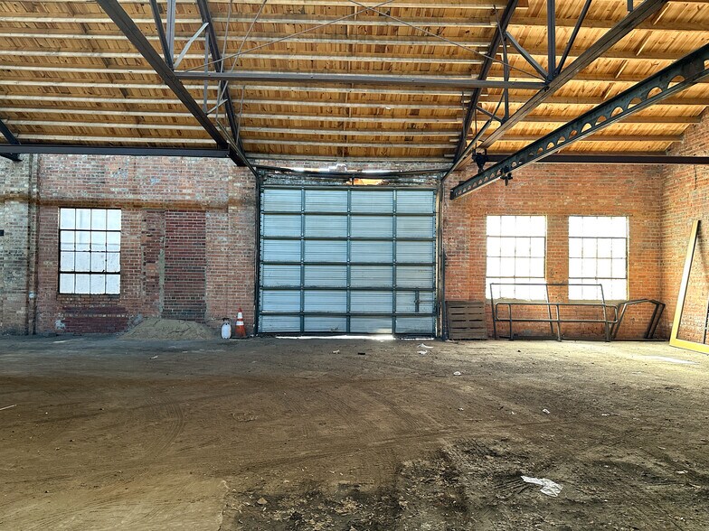 More Photos Of 343, 351 N. Mosley & 340 414 N. Rock Island, Wichita Warehouse For Sale