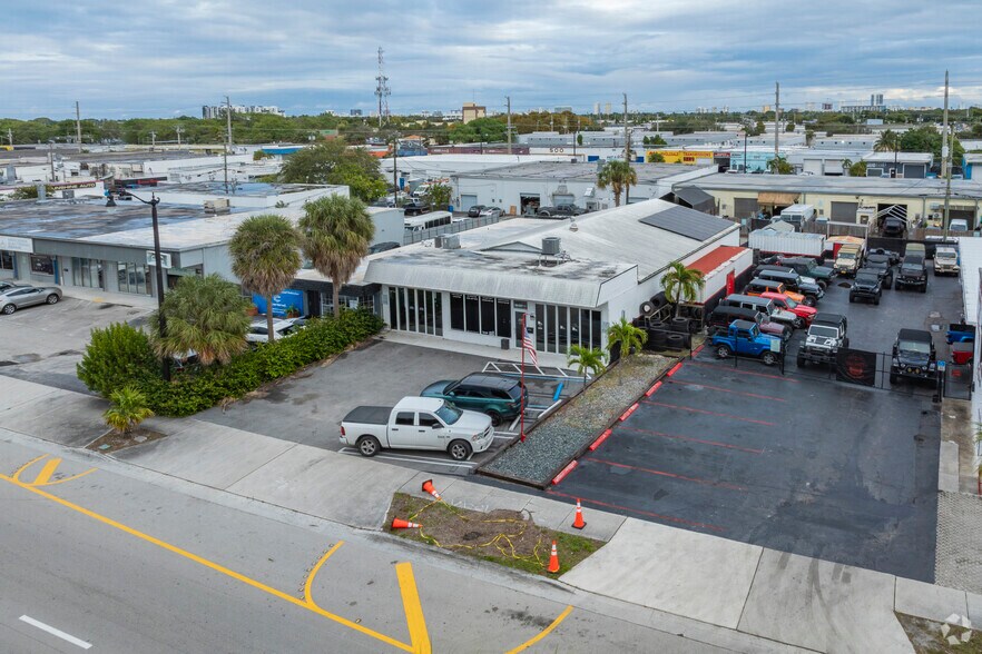 More Photos Of 530 S Dixie Hwy W, Pompano Beach Auto Repair For Sale