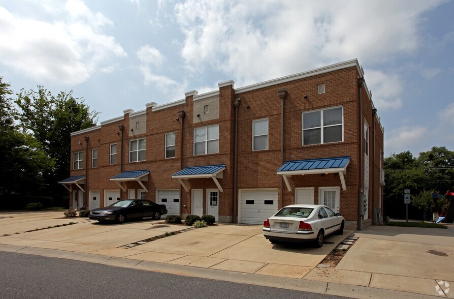 More Photos Of 3440-3452 N Davidson St, Charlotte Storefront Retail Residential For Sale