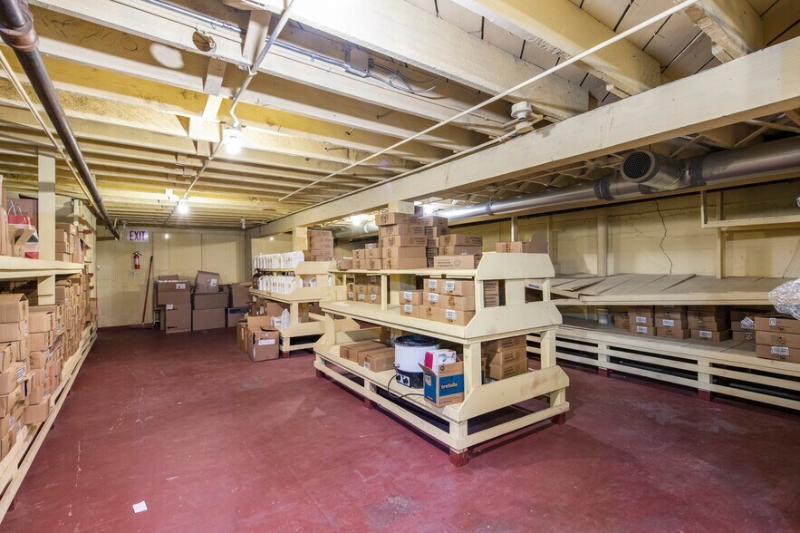More Photos Of 1652 Grand Ave, Saint Paul Storefront Retail Office For Lease