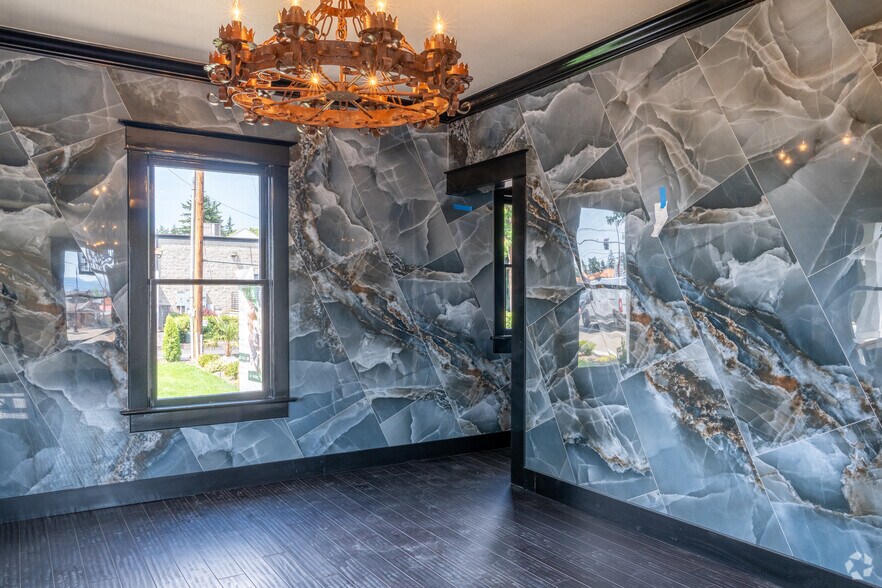 More Photos Of 10910 NE Fourth Plain Blvd, Vancouver Office For Lease