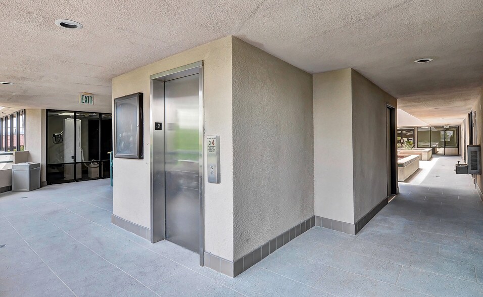 More Photos Of 1669 W Avenue J, Lancaster Medical For Lease