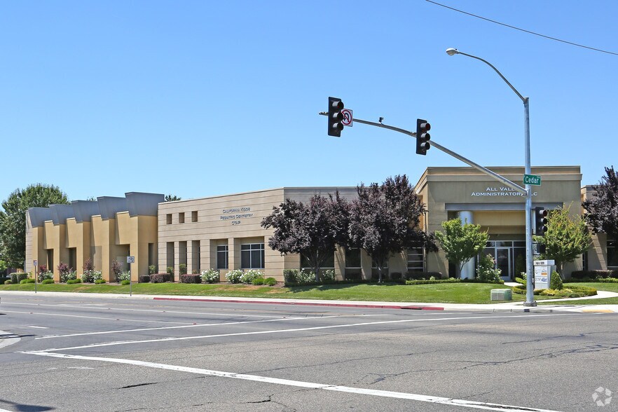 More Photos Of 7525 N Cedar Ave, Fresno Loft Creative Space For Lease