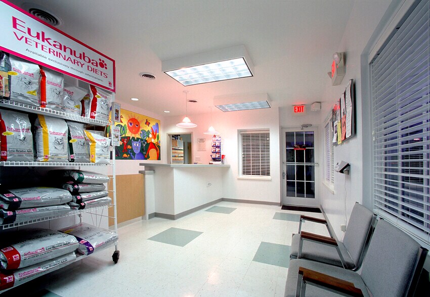 More Photos Of 2257 US Route 22 & 3 Rt, Maineville Veterinarian Kennel For Sale