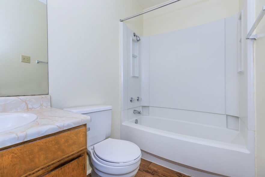 More Photos Of 255 Turner St, Roanoke Apartments For Sale