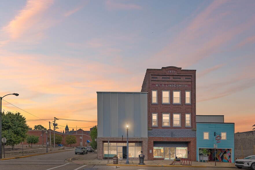 Primary Photo Of 361 E Main St, Alliance Storefront Retail Office For Sale