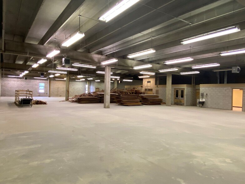 More Photos Of 2117 Westwood Ave, Richmond Warehouse For Lease