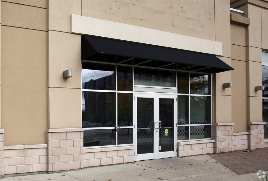 More Photos Of 785 Wonderland Rd S, London Freestanding For Lease