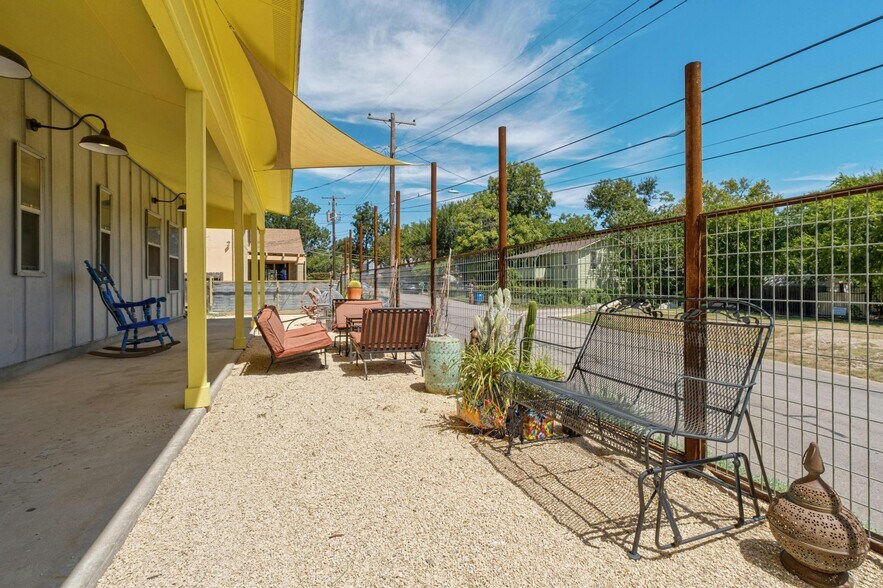 More Photos Of 2236 Webberville Rd, Austin Office For Lease