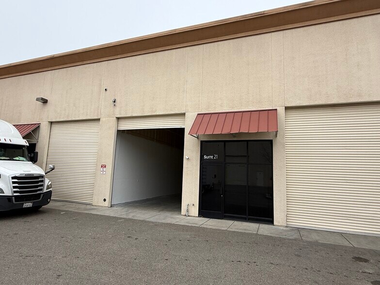 More Photos Of 460 W Larch Rd, Tracy Warehouse For Sale