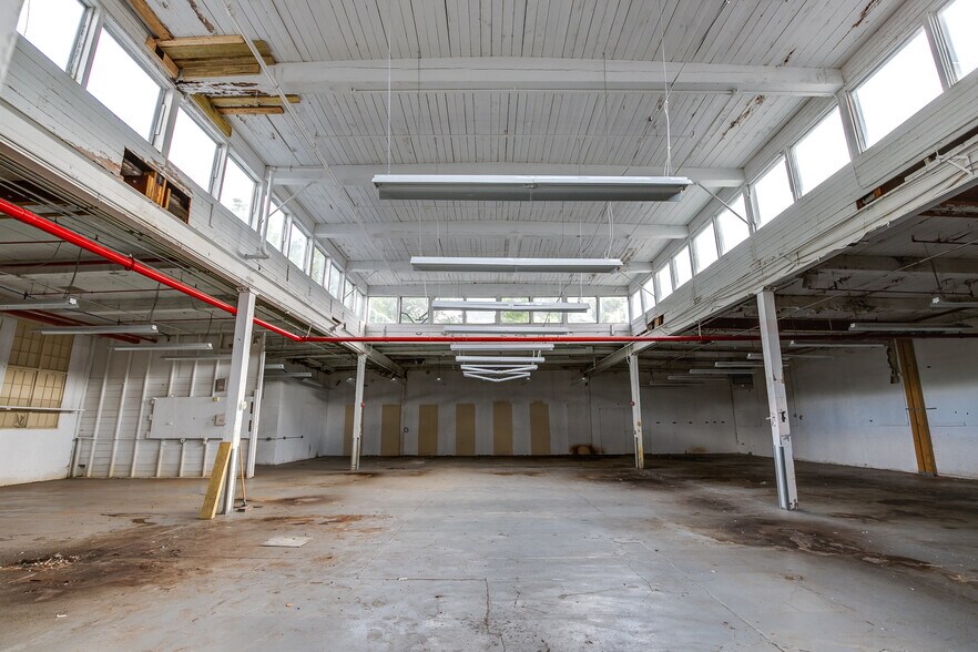 More Photos Of 3661 W Shore Rd, Warwick Warehouse For Sale