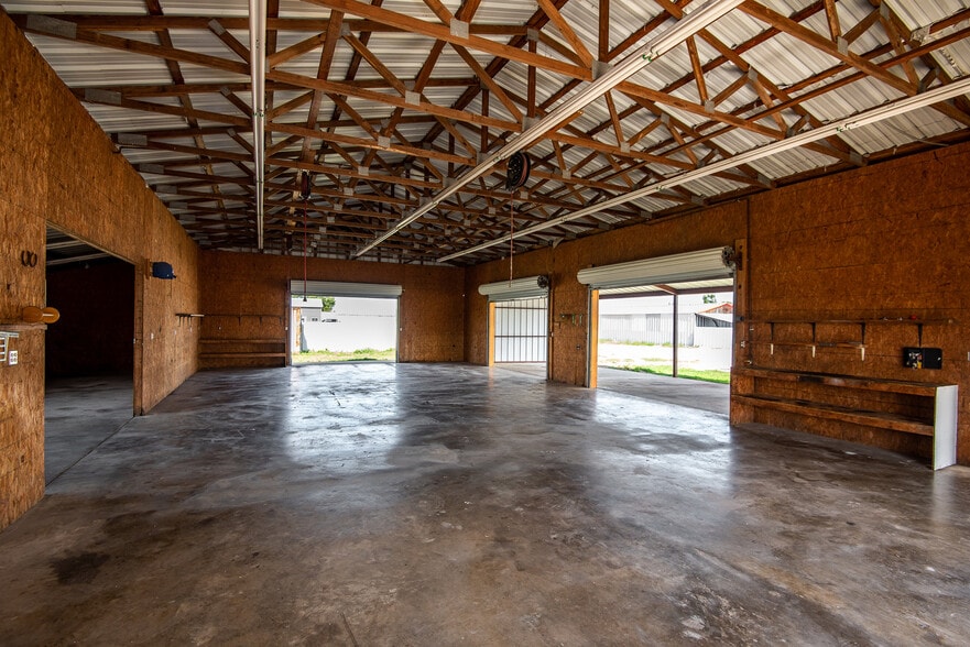 More Photos Of 3901 S Highway 287, Waxahachie Research And Development For Sale