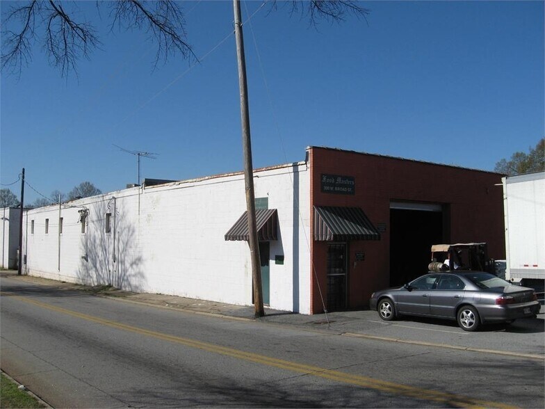 Primary Photo Of 300 W Broad St, Griffin Flex For Sale
