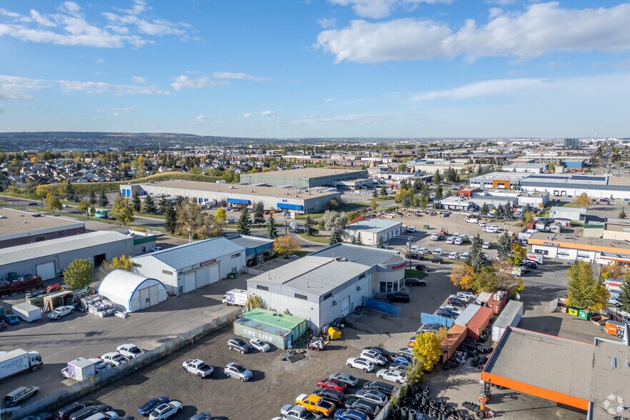 More Photos Of 2341 20th Ave NE, Calgary Warehouse For Lease