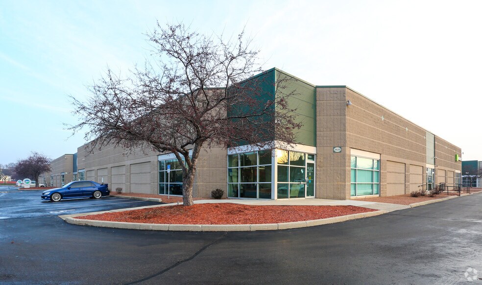 Primary Photo Of 2328-2360 N 27th St, Milwaukee Office For Lease