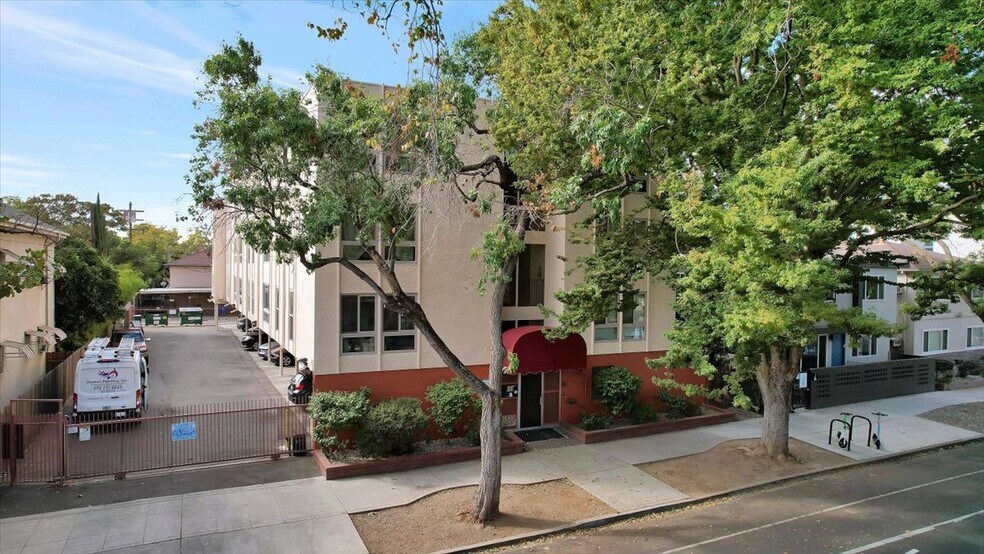 More Photos Of 2320 P St, Sacramento Apartments For Sale